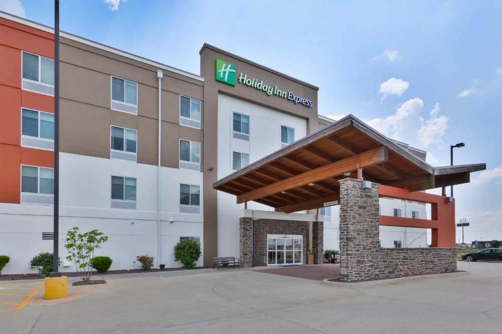 Holiday Inn Express & Suites - Effingham Main image